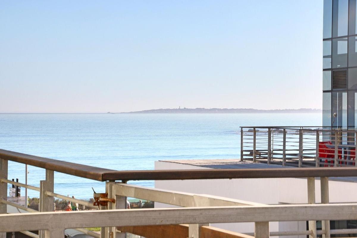 Eden On The Bay 118 By Hostagents Apartment Bloubergstrand Bagian luar foto